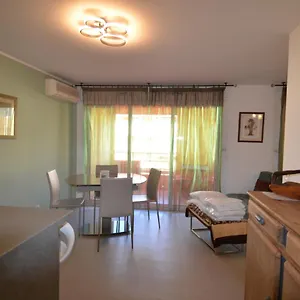 Appartement Appartement 3 personnes avec coin nuit avec terrasse et parking quartier du Port de Nice